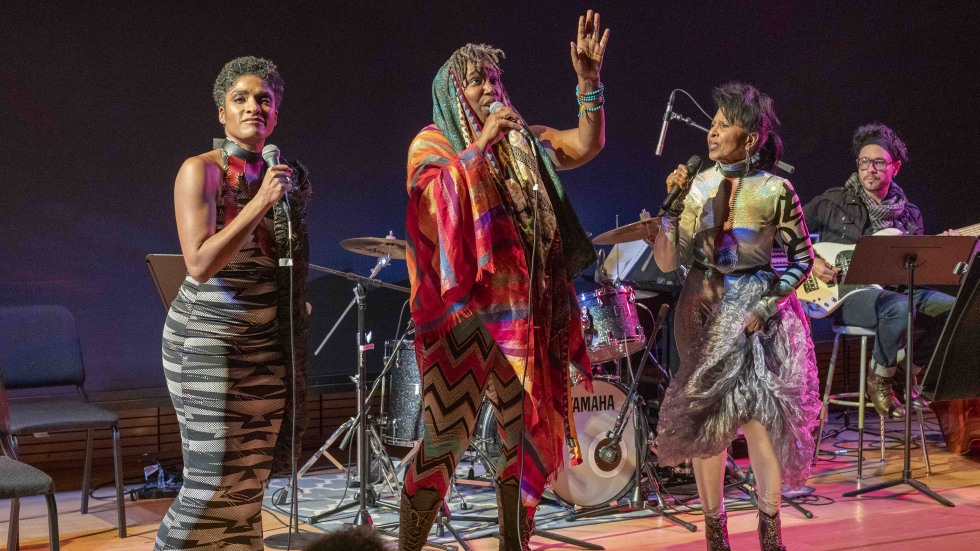 Nona Hendryx, with Alicia Hall Moran & Imani Uzuri